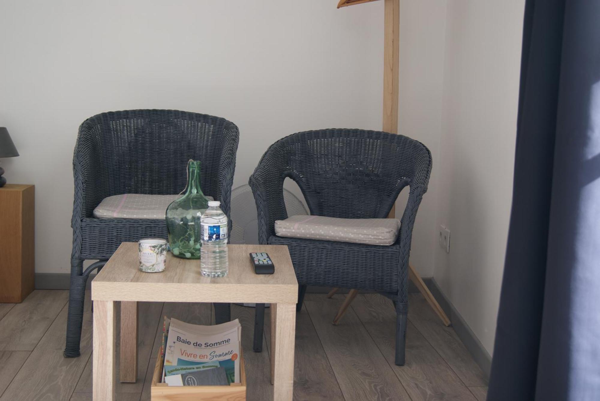 Bed and Breakfast La Longere De Suzanne Arrest Экстерьер фото